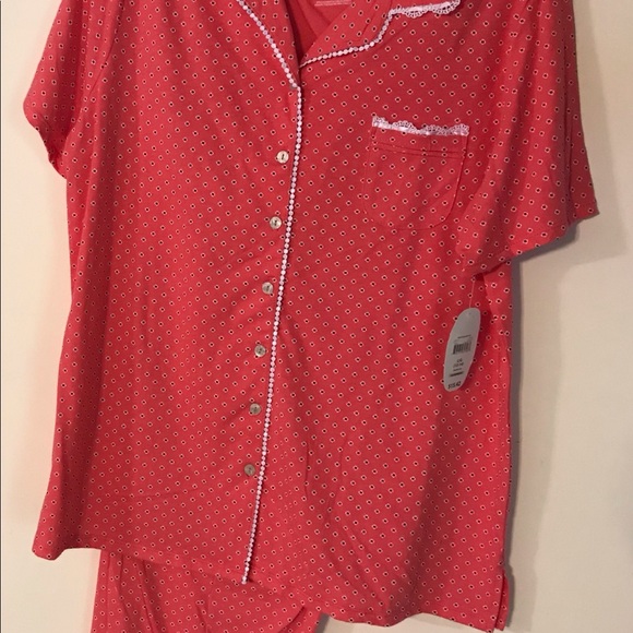 Secret Treasures Other - NWT Secret treasure capris PJ set Secret Treasures Other - NWT Secret treasure capris PJ set